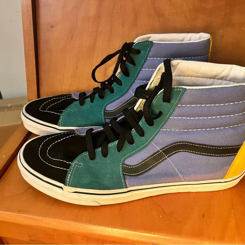 Vans hi top